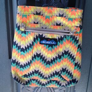 Kavu cross body purse